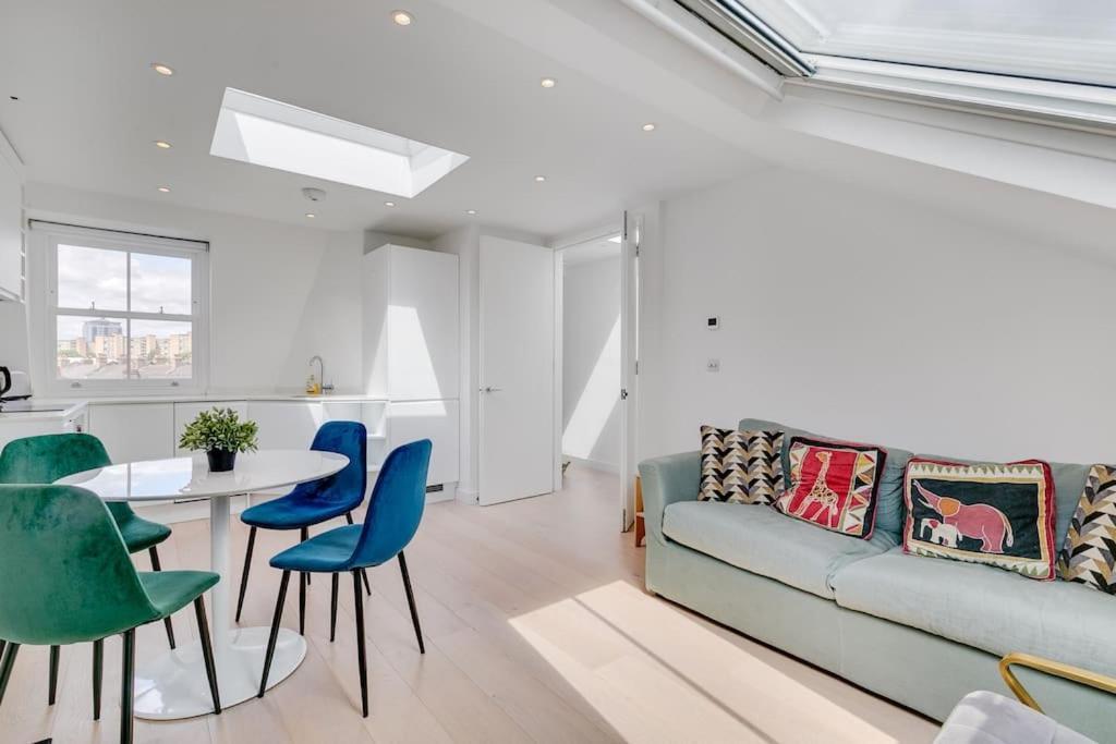 Modern 1 Bedroom Flat In Battersea Londra Esterno foto