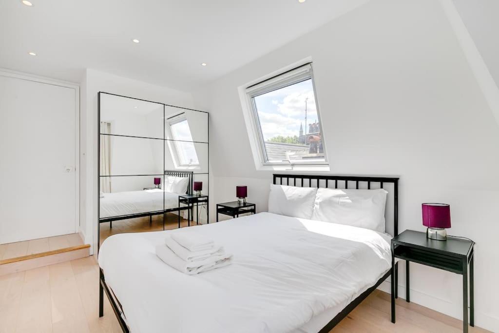 Modern 1 Bedroom Flat In Battersea Londra Esterno foto